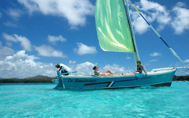 Paradise Beach by Horizon Holidays