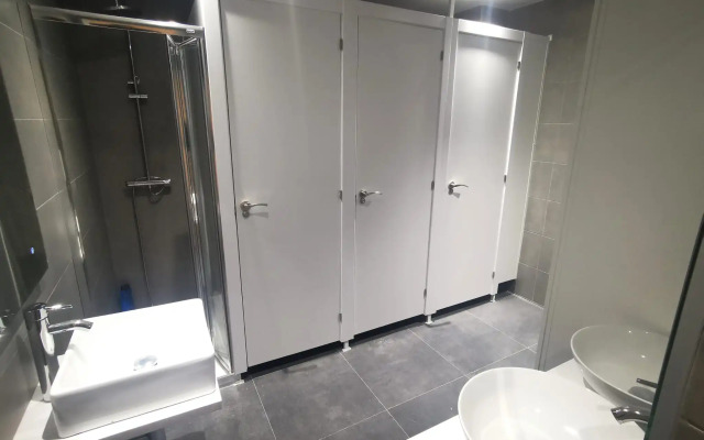 MYD Madriz Hostel