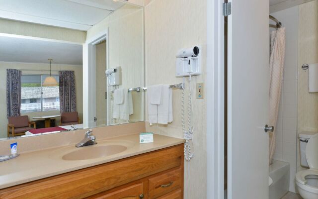 Travelodge by Wyndham Mackinaw City