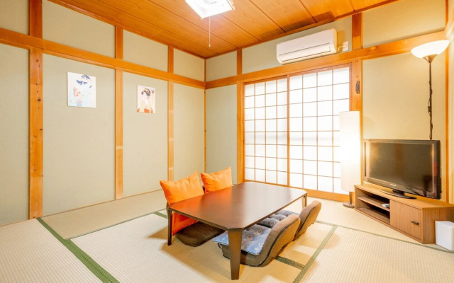Sakuragawa No Hakugetu Osaka Castle Villa