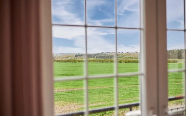 Host Stay The Paddock