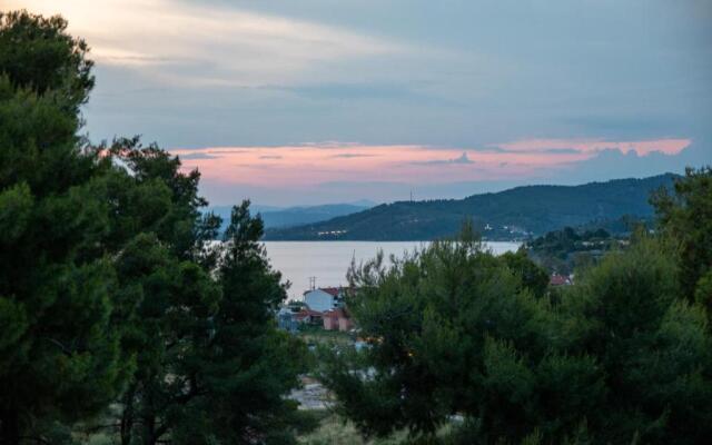 SithoniaRS Luxury Apartment 2nd Floor with Sea View
