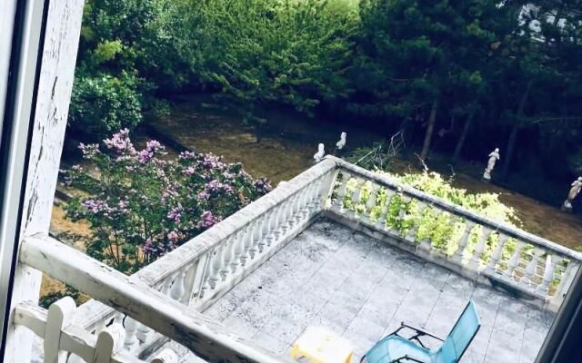 Villa Ananda Huo