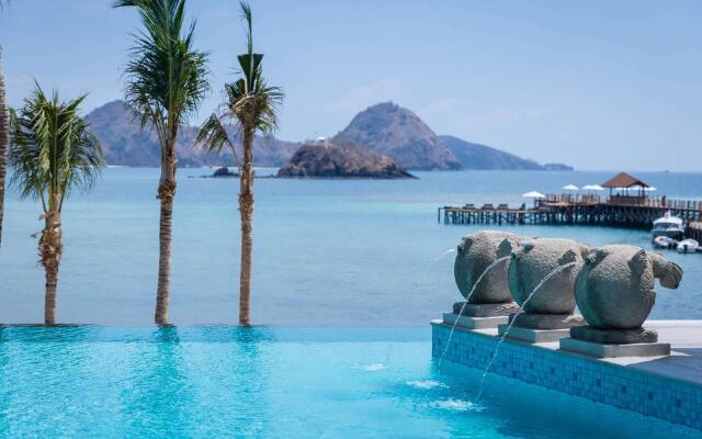 AYANA Komodo Waecicu Beach