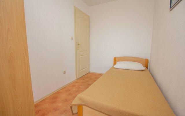 Apartments Vrlika