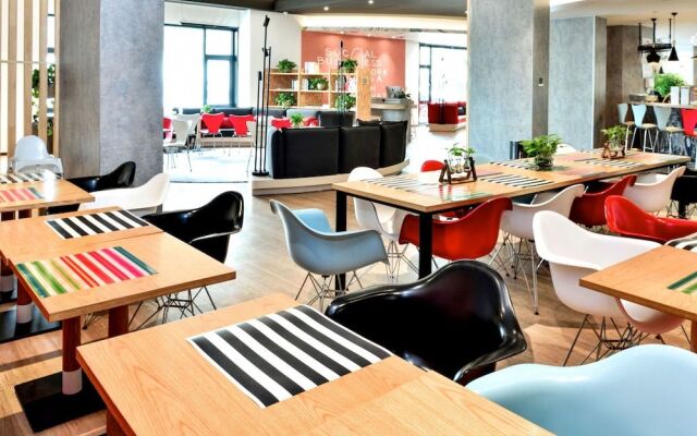 Ibis Lianyungang Suning Plaza