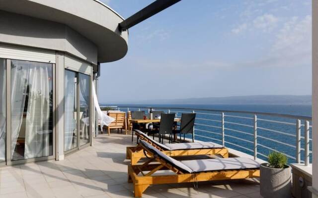 Nice Beach Apartments for 3 Adults