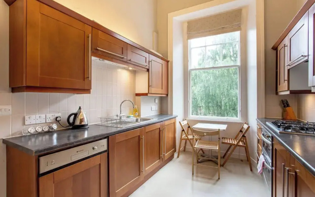 JOIVY Doune Terrace Apartment: Edinburgh New Town Prime Location