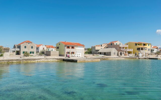 Apartment Island Dream