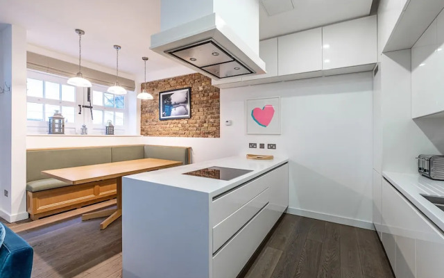 Stanhope Mews Style - 4sms