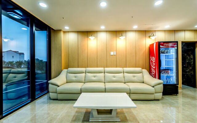 Sky Hotel
