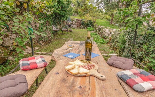 Nice Apartment in Kastav with Hot Tub & 1 Bedrooms