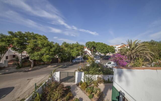 A14 - Cozy Torraltinha Apartment