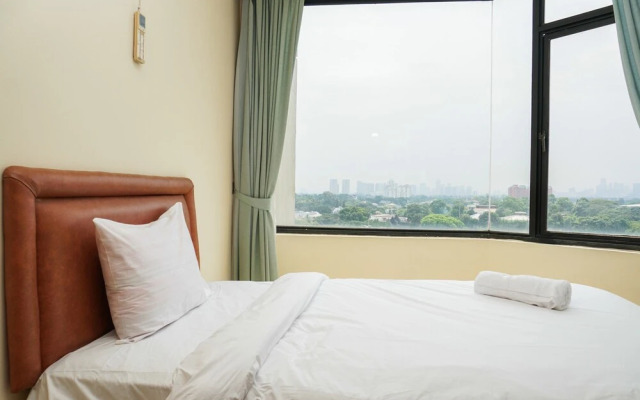 The Classic 2br Beverly Tower Apartment