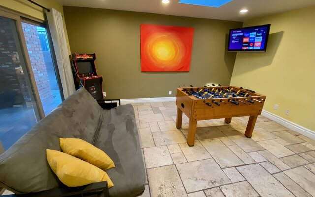 Las Vegas Pool House