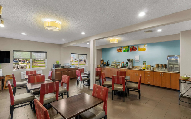 Quality Inn Denver Northeast Brighton