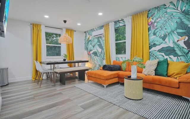 Jungle Getaway Wynwood Massage shower BBQ Patio