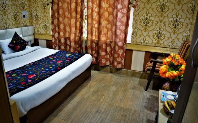 OYO 4529 Hotel Star of Kashmir
