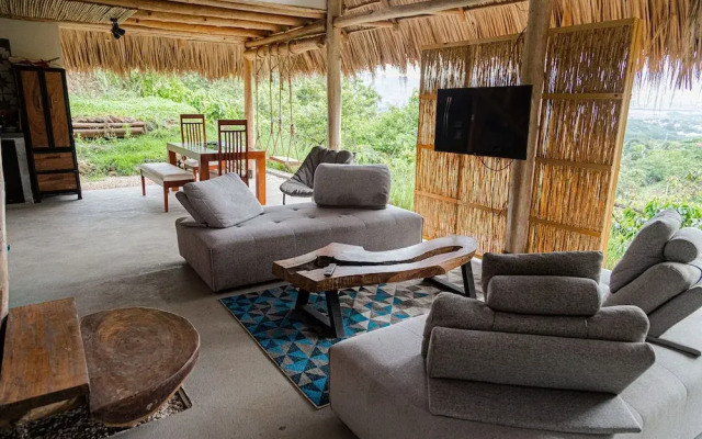 Rustic Ranch in the Paradise