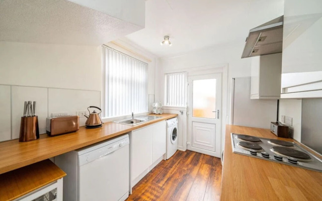 Jocks - Perfectly Placed Parklands Apartment