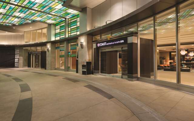 Coast Coal Harbour Vancouver Hotel by APA - фото 1