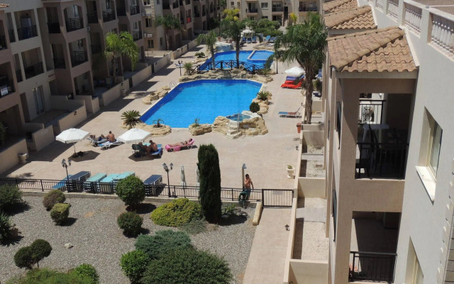 Royal Sea Crest