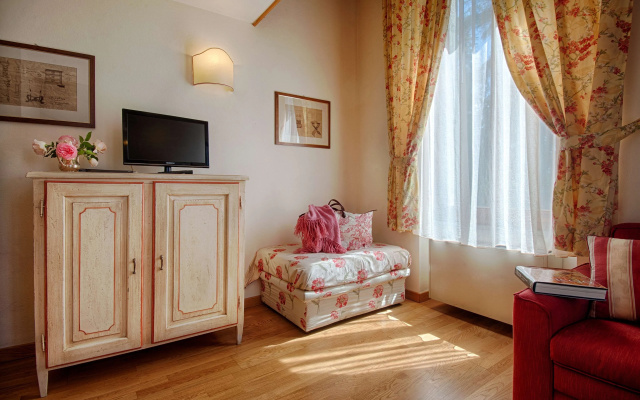 Villa Scacciapensieri Boutique Hotel