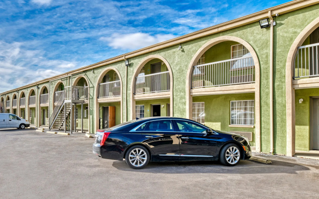 Sienna Inn Channelview, TX