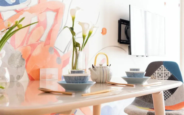 V Boutique House
