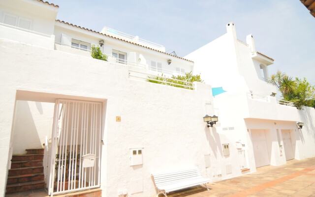 HomeHolidaysRentals Casa Gaudi - Costa Barcelona