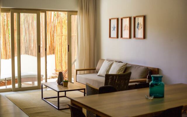 Tropical 2BR in Puerta Zama luxury residential by Happy Address