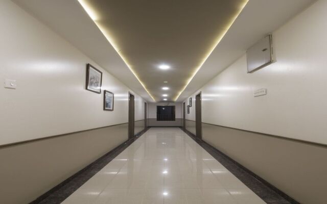 OYO 3716 Hotel Kapil Residency