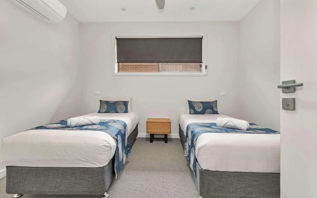 Comfort Suites Clubarham Golf Resort – Guest Rooms – Barham