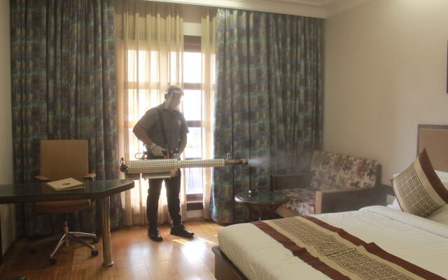 Hotel 18 Keys