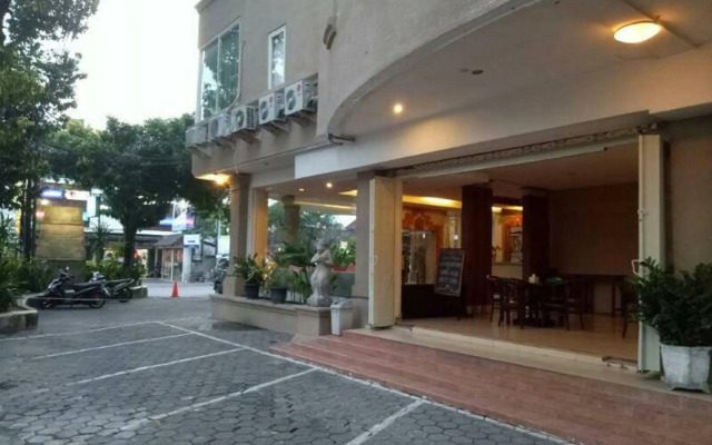 Puri Dibia Hotel