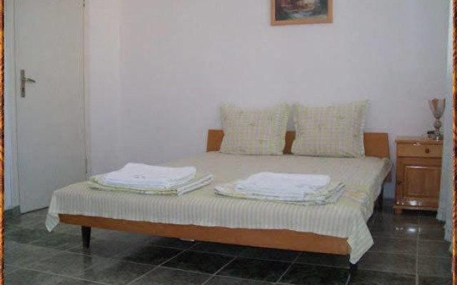 Guest House Dinev