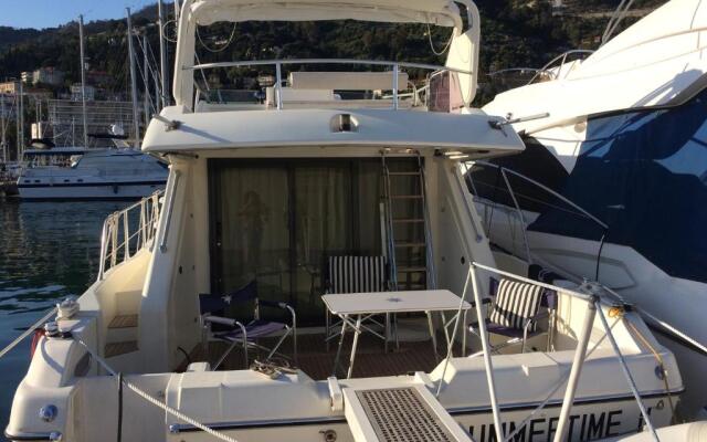 Yacht Summertime 3 Bedrooms