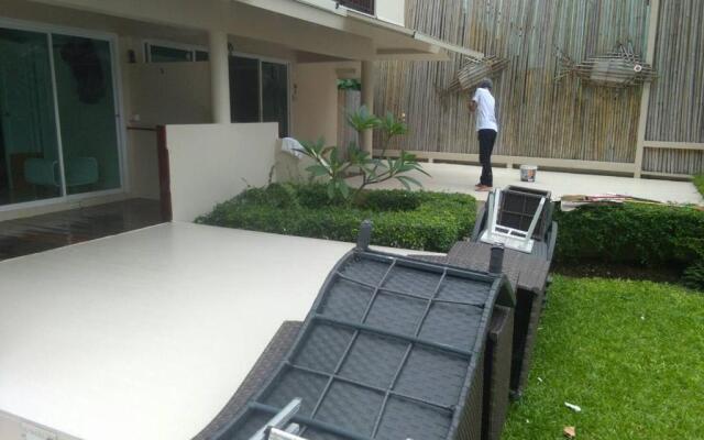Mama Beach Residence