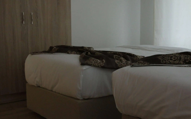 Ixir Hotel