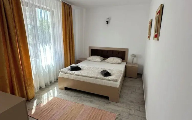 Serenity Apartments and Studios