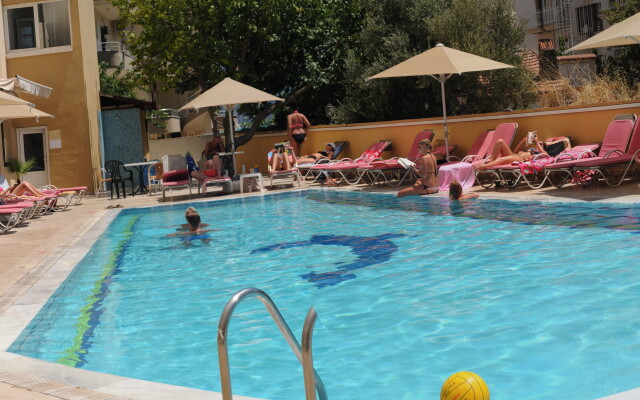 Mert Seaside Hotel