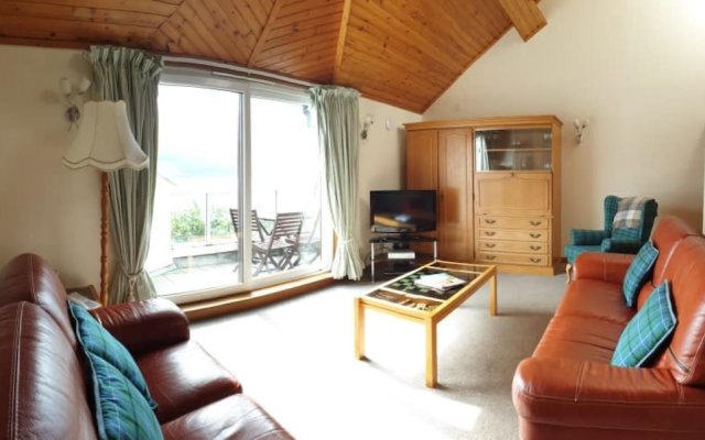 Loch Rannoch Highland Club Lochside Lodge 3