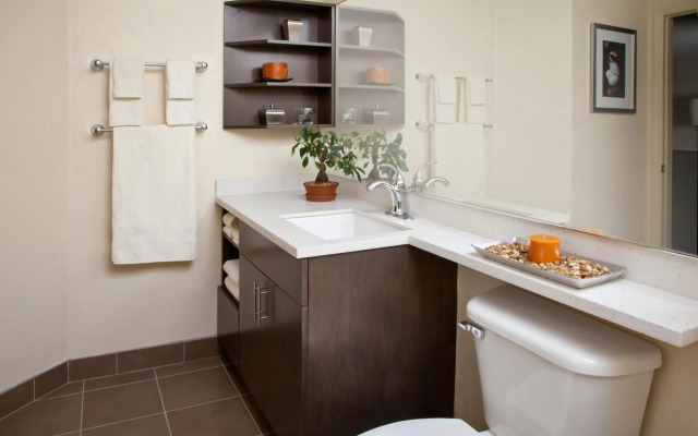 Candlewood Suites College Station At University by IHG