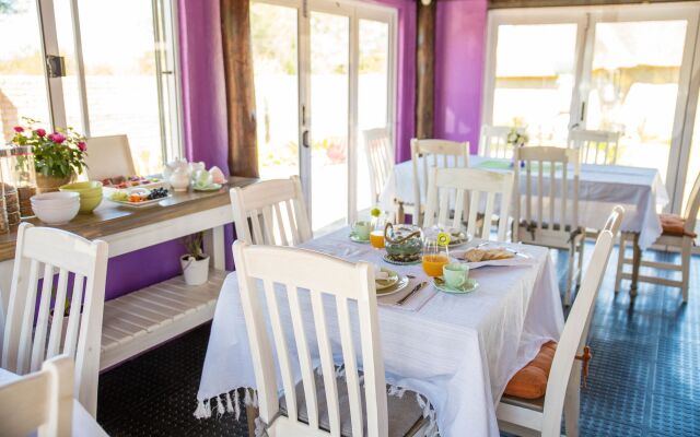 TshiBerry Bed & Breakfast