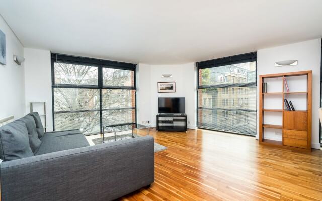 Broadband 2BD City Flat Farringdon Expedia