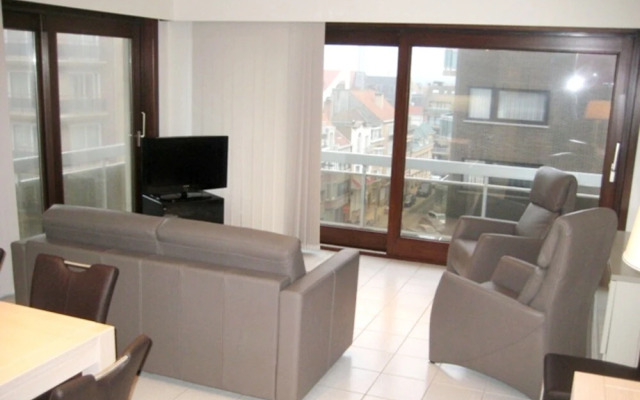 Apartment in Middelkerke Near the Beach
