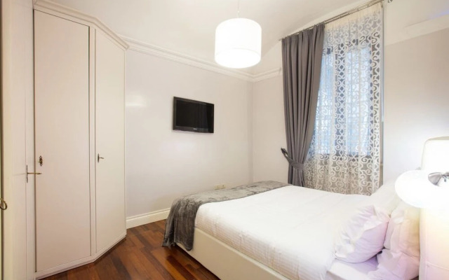 Modern and Elegant Flat Near Termini Station