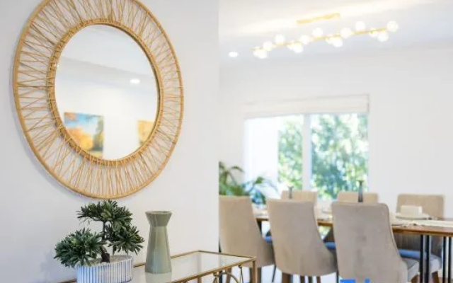 Luxury Coastal Living Masterpiece with Ocean Views – Restaurant – Sydney