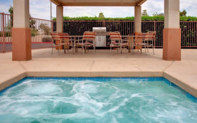Sonesta Simply Suites Phoenix Tempe