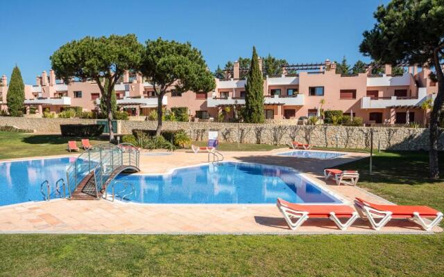 Villa Simone - Villa at Vila Sol for 8 next to the golf